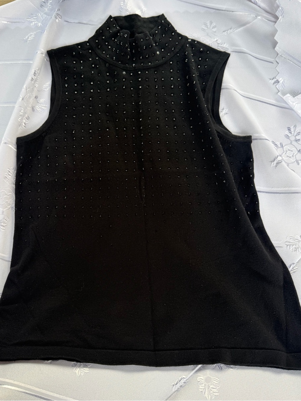 Cable & Gauge Black Rhinestone Mock-Neck Sweater Tank Size Small